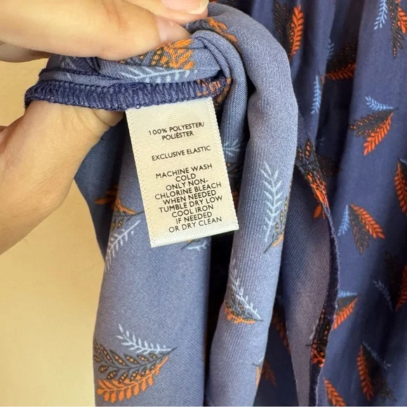 LOFT Flutter Short Sleeve Feather Blue and Orange Blouse Medium - Picture 3 of 4